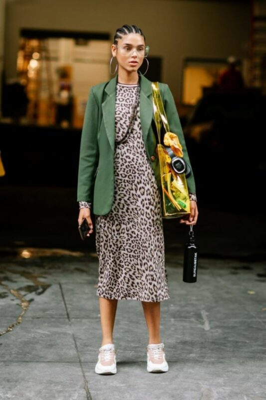 Pin de Naomi em Street styles  Looks, Looks casuais femininos