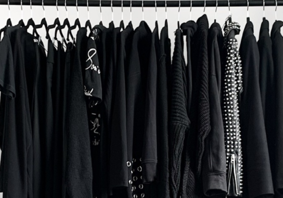medo de usar cor no guarda roupa preto